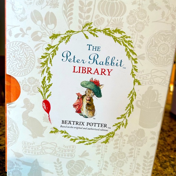 The Peter Rabbit Library - 10 book boxed set - Picture 2 of 8